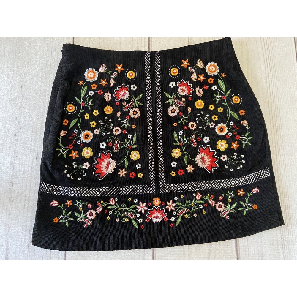 SHEIN Embroidered Skirt Women's Medium Black Thin Wale Corduroy Colorful Floral
